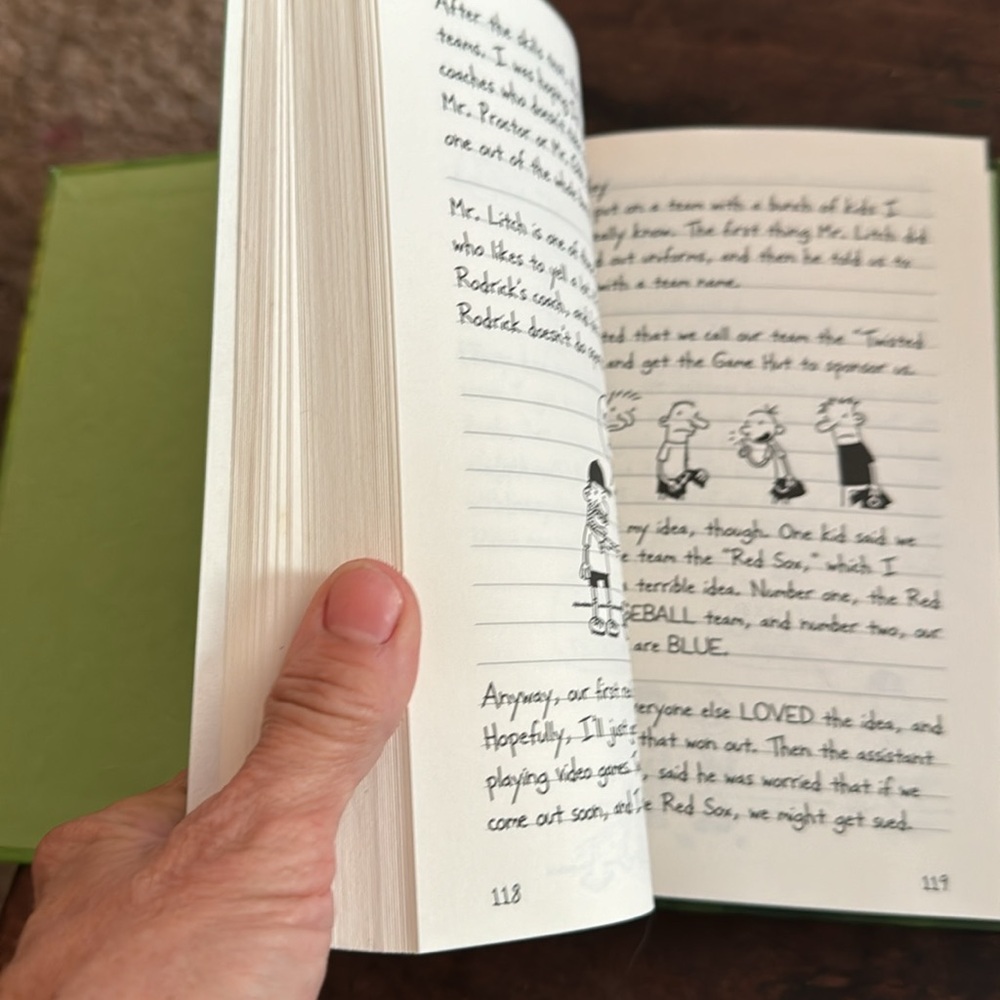EUC set of two hard cover books-Diary of a Wimpy Kid. - Picture 4 of 8